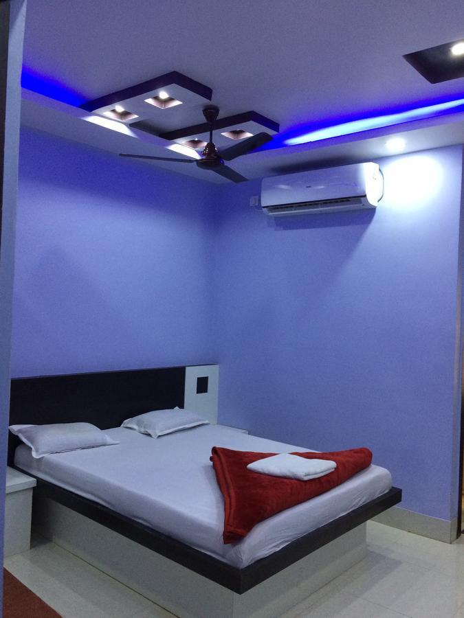 Hotel Sharda Inn Deoghar Buitenkant foto