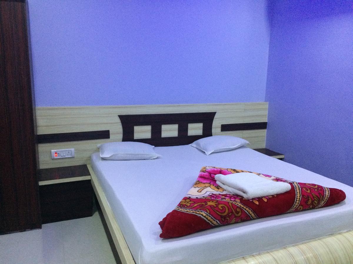 Hotel Sharda Inn Deoghar Buitenkant foto